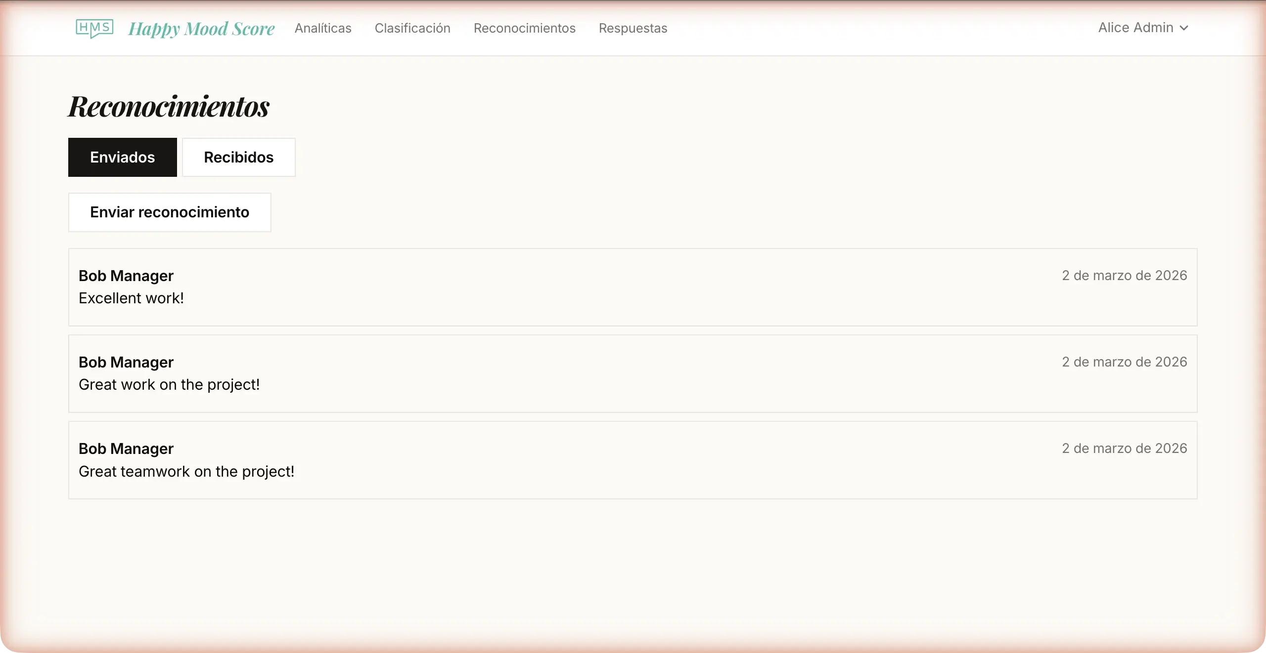 Feed de reconocimientos mostrando mensajes entre compañeros
